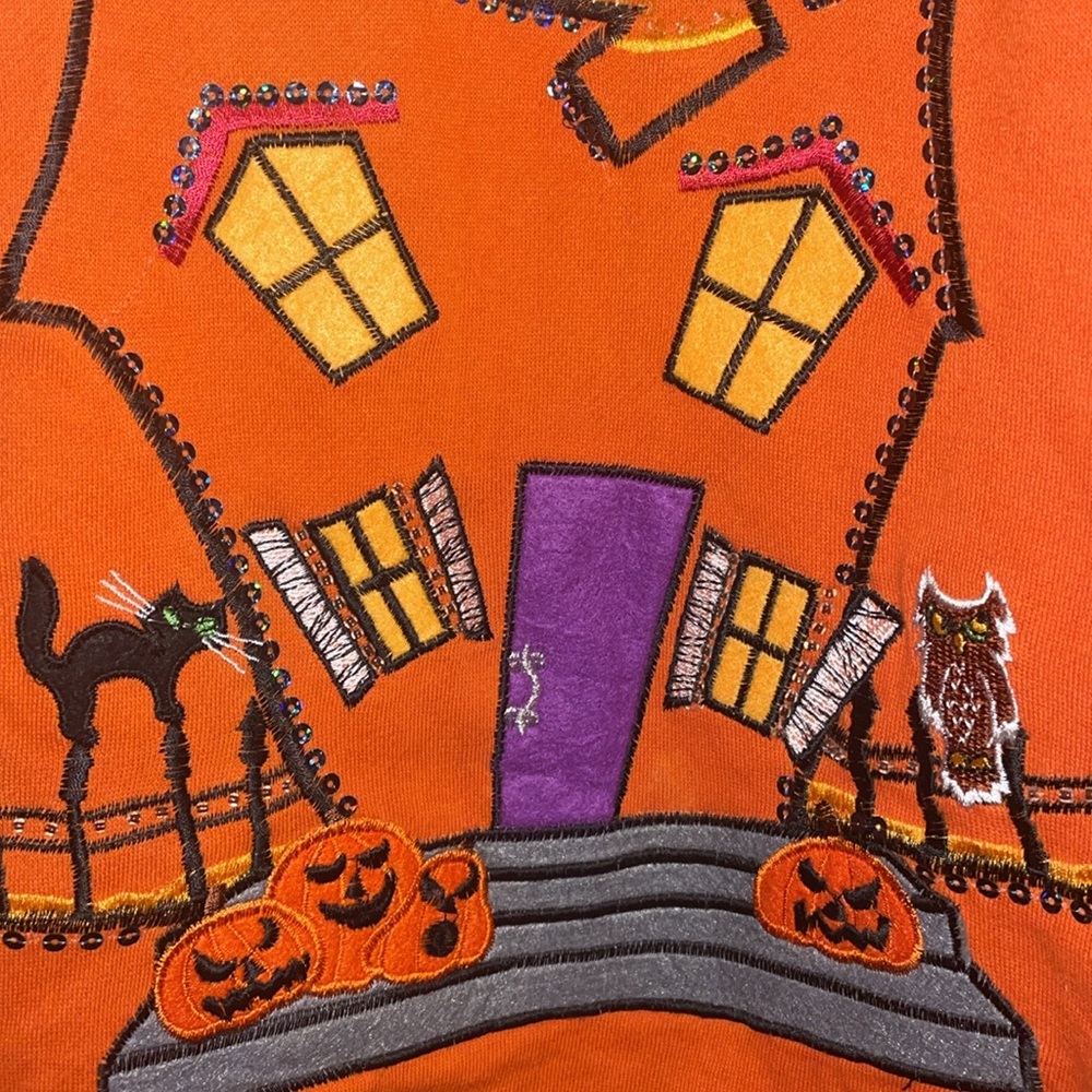•HALLOWEEN SHOP•NWOT HAUNTED HOUSE EMBROIDERED & SEQUINS TOP SIZE LARGE (12-14) - Picture 6 of 9
